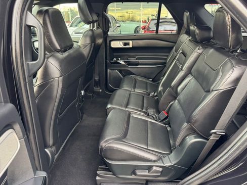 Used 2021 Ford Explorer ST w/ Equipment Group 401A image 16