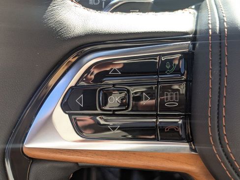 Used 2025 Jeep Grand Cherokee L Summit image 14