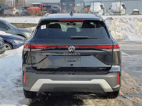 New 2026 Volkswagen Tiguan SE image 4