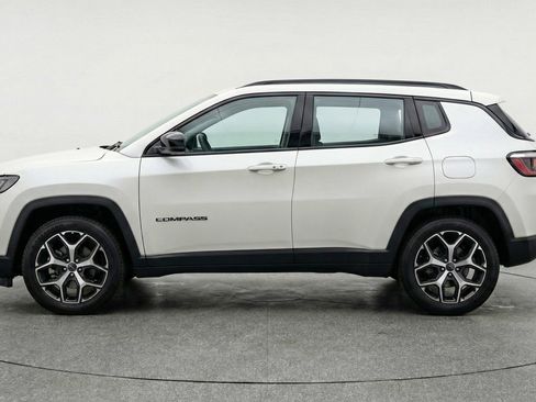 Used 2025 Jeep Compass Limited AWD/4WD image 4