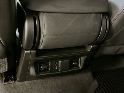 Used 2023 GMC Sierra 1500 Elevation image 28