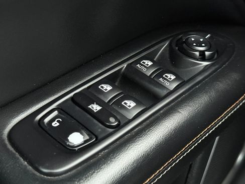 Used 2020 Jeep Compass Latitude w/ Cold Weather Group AWD/4WD image 24