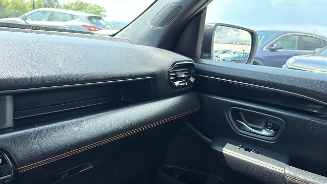 Used 2023 Honda Pilot TrailSport image 21