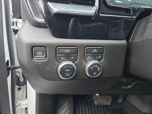 Used 2023 GMC Sierra 1500 SLE w/ Enhanced Capability Package AWD/4WD image 21