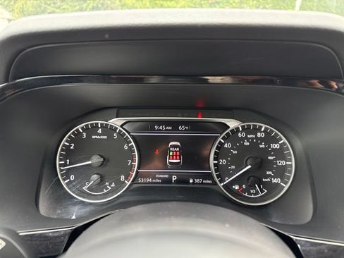 Used 2024 Nissan Pathfinder SV FWD image 27