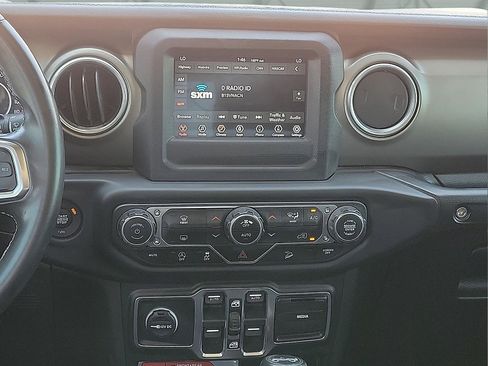 Used 2018 Jeep Wrangler Unlimited Rubicon AWD/4WD image 10