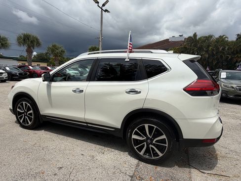 Used 2017 Nissan Rogue SL w/ SL Premium Package AWD/4WD image 5