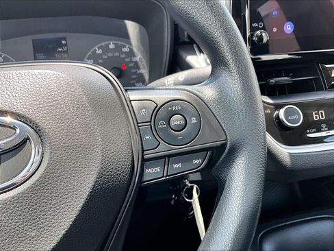 Used 2023 Toyota Corolla LE FWD image 19