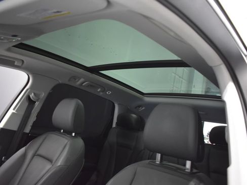 Used 2023 Audi Q7 3.0T Premium AWD/4WD image 18