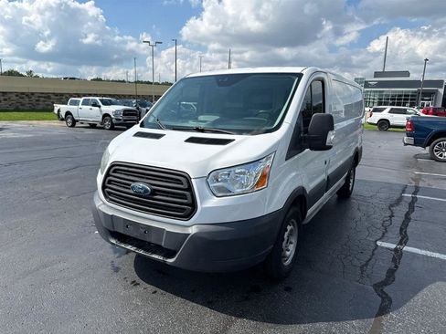 Used 2016 Ford Transit 250 130 Low Roof RWD image 4