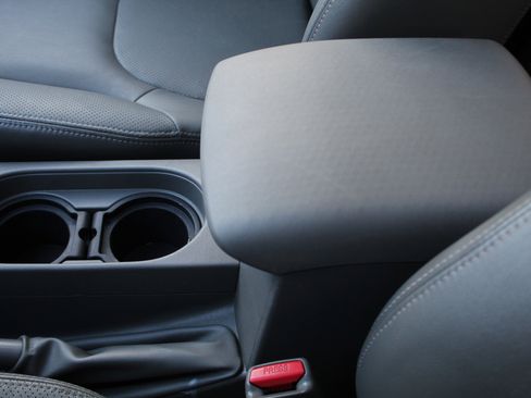 Used 2012 Nissan Frontier PRO-4X image 36