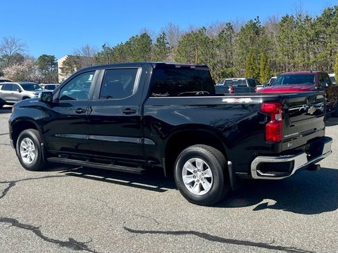 Used 2023 Chevrolet Silverado 1500 LT AWD/4WD image 3