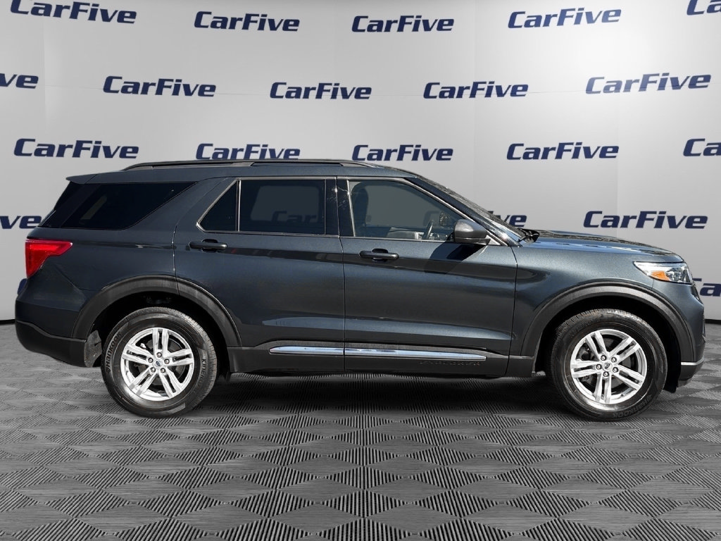 Used 2023 Ford Explorer XLT AWD/4WD image 7