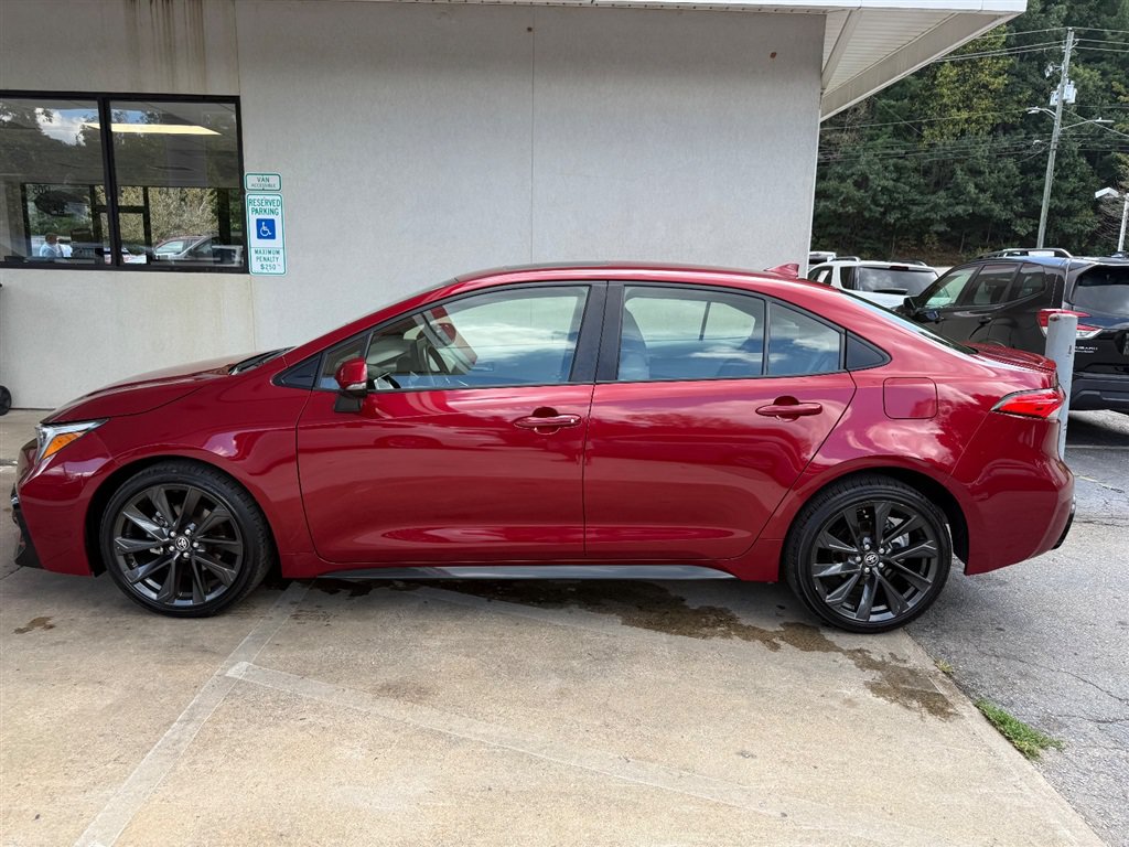 Used 2023 Toyota Corolla SE w/ SE Premium Package FWD image 13