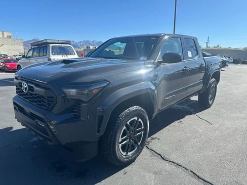 New 2025 Toyota Tacoma TRD Sport image 2