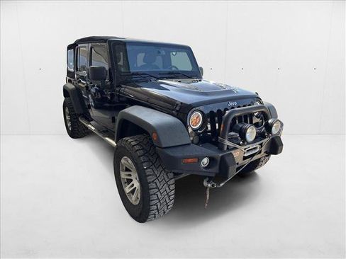 Used 2014 Jeep Wrangler Unlimited Rubicon image 9