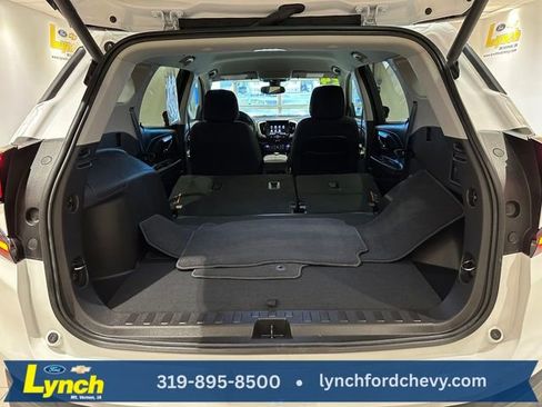 Used 2024 GMC Terrain SLE w/ Driver Convenience Package image 20