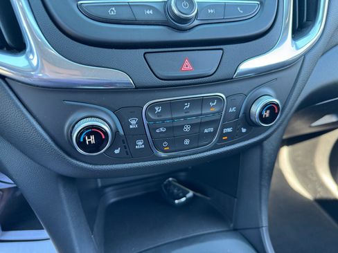 Used 2019 Chevrolet Equinox LT image 33