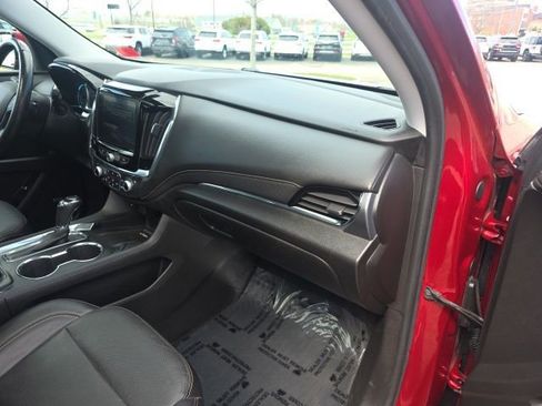 Used 2018 Chevrolet Traverse Premier image 10