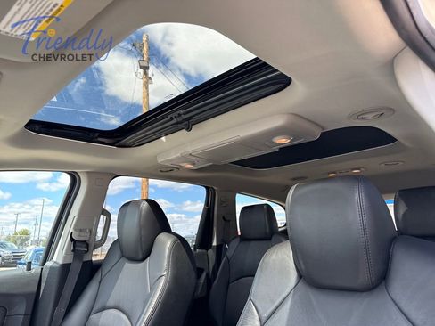 Used 2011 Chevrolet Traverse LT w/ Personal Connectivity Package AWD/4WD image 26