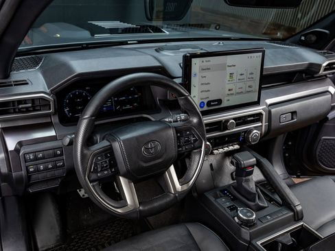 Used 2025 Toyota 4Runner TRD Sport Premium AWD/4WD image 16