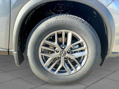 Certified 2025 Nissan Rogue S FWD image 12