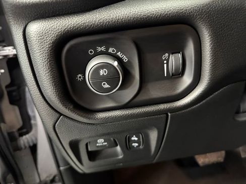 Used 2022 RAM 1500 Big Horn AWD/4WD image 22