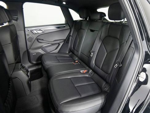 New 2026 Porsche Macan AWD/4WD image 35