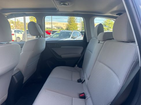 Used 2018 Subaru Forester 2.5i Premium w/ All-Weather Package AWD/4WD image 10