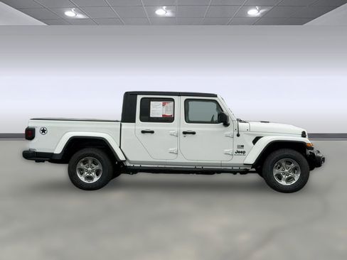 Used 2021 Jeep Gladiator Sport AWD/4WD image 8