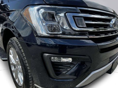 Used 2021 Ford Expedition XLT image 10