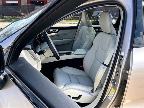 New 2026 Volvo XC60 B5 Ultra w/ Protection Package Premier AWD/4WD image 37
