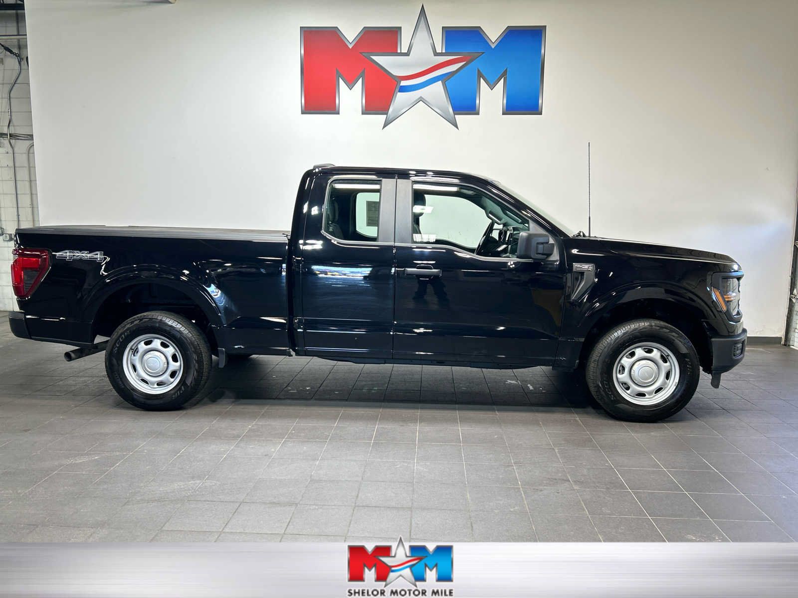 Used 2024 Ford F150 XL w/ Tow/Haul Package AWD/4WD image 1