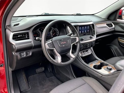 Used 2023 GMC Acadia SLE image 14