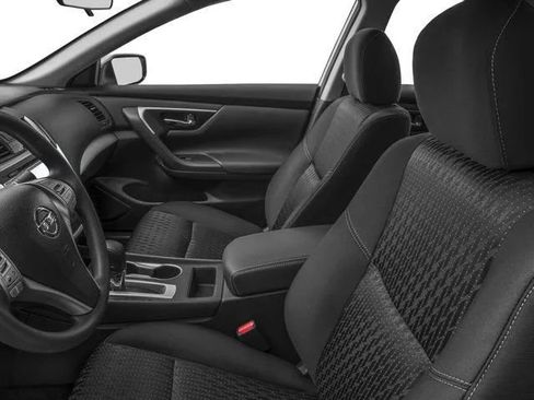 Used 2017 Nissan Altima 2.5 S w/ Power Driver Seat Package FWD image 12