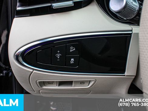 Used 2024 Genesis Electrified GV70 Advanced image 33