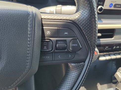 Used 2025 Toyota Tacoma SR5 AWD/4WD image 23