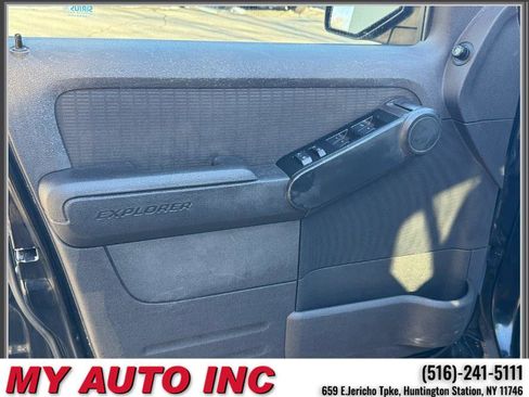 Used 2010 Ford Explorer Sport Trac XLT image 24