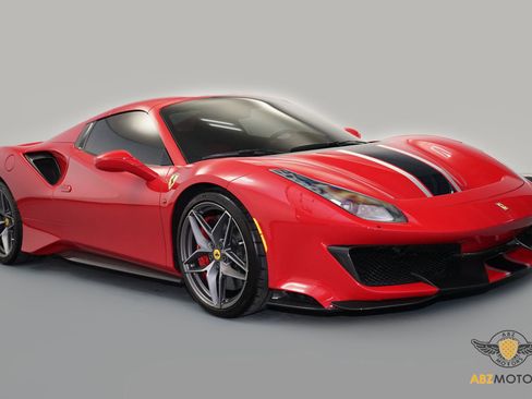 Used 2020 Ferrari 488 Pista Spider image 2