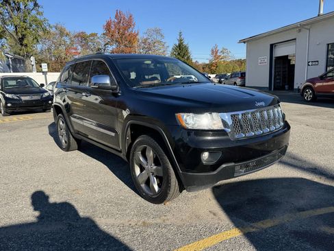 Used 2013 Jeep Grand Cherokee Overland image 5