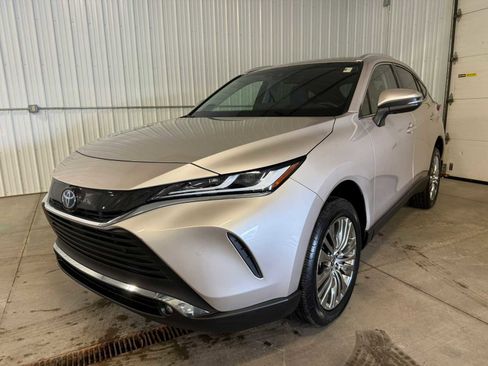 Certified 2023 Toyota Venza XLE AWD/4WD image 1