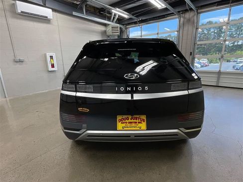 Used 2023 Hyundai Ioniq 5 SE RWD image 4