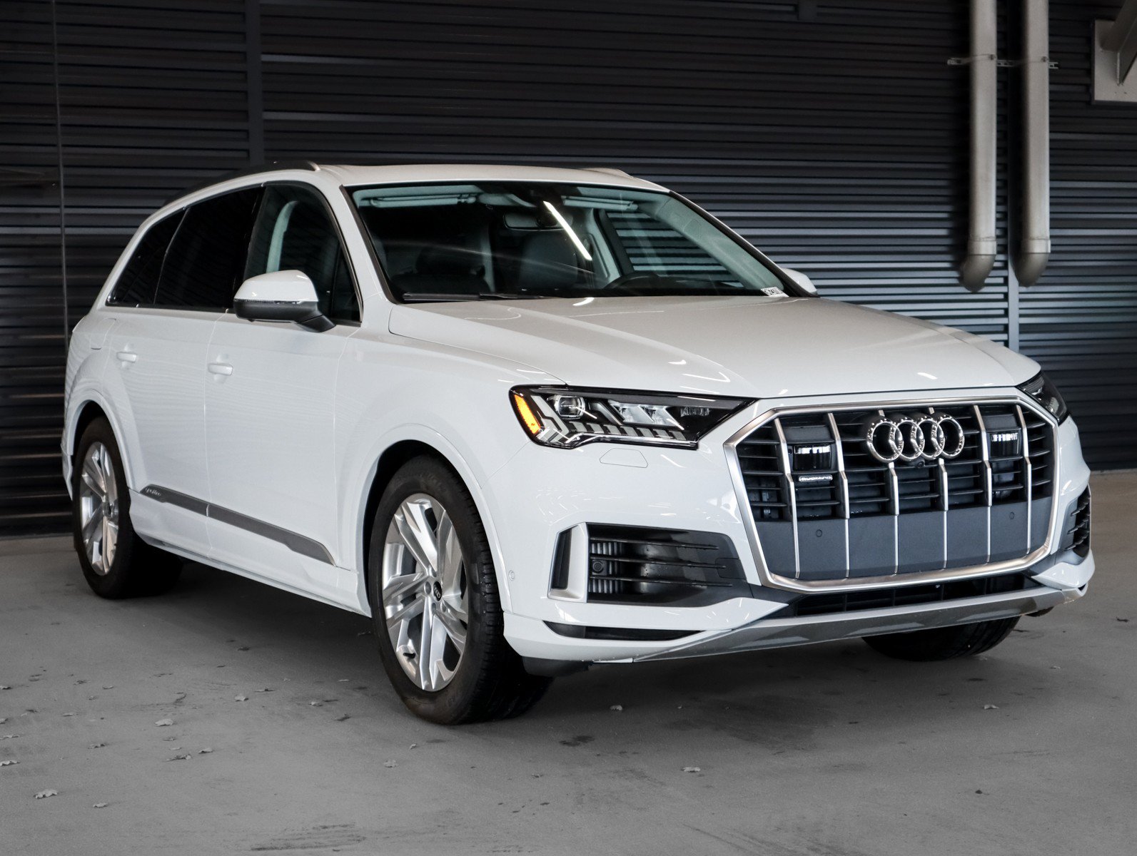Used 2021 Audi Q7 3.0T Prestige w/ Prestige Package AWD/4WD image 14