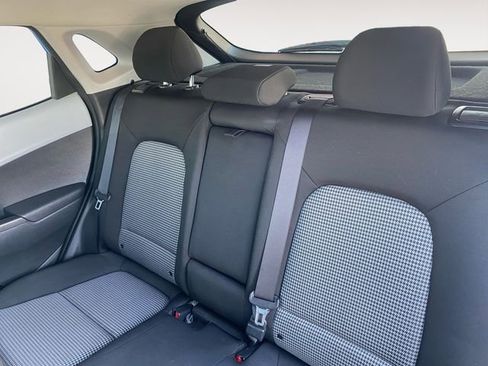 Used 2021 Hyundai Kona SE w/ Cargo Package image 7