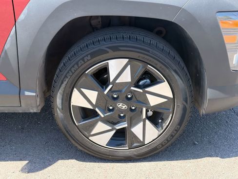 Used 2024 Hyundai Kona SEL AWD/4WD image 6