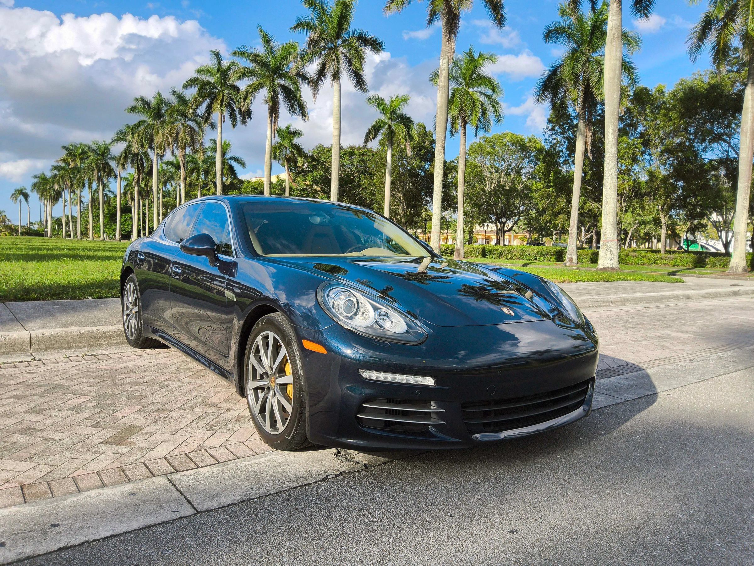 Used 2016 Porsche Panamera 4S AWD/4WD image 1