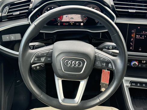 Used 2022 Audi Q3 2.0T Premium Plus AWD/4WD image 17