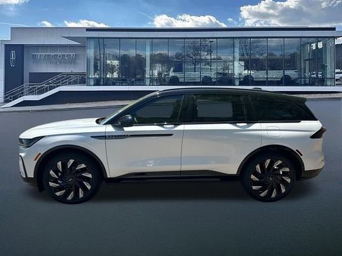 New 2026 Lincoln Nautilus Reserve AWD/4WD image 4