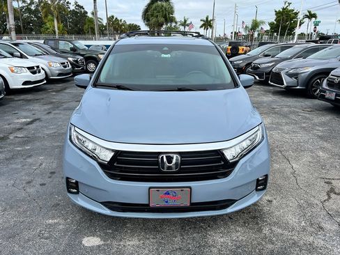 Used 2023 Honda Odyssey Elite image 3