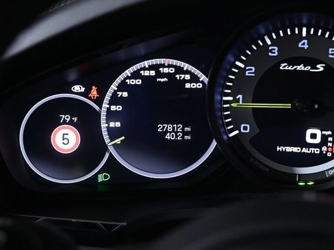 Certified 2022 Porsche Cayenne Turbo S AWD/4WD image 14